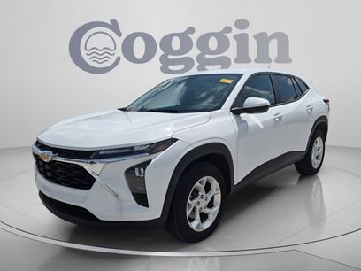 Used 2025 Chevrolet Trax LS w/ LS Convenience Package