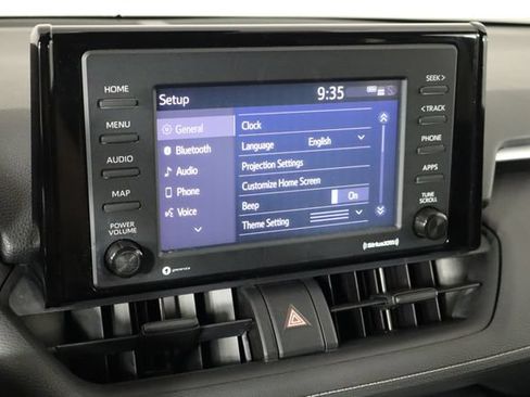 Used 2020 Toyota RAV4 LE FWD image 30