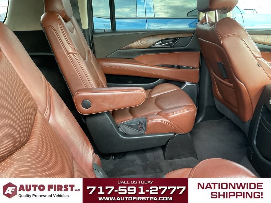 Used 2020 Cadillac Escalade ESV Luxury AWD/4WD image 15