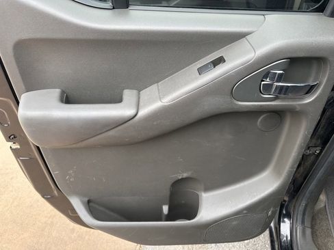 Used 2012 Nissan Frontier PRO-4X image 20