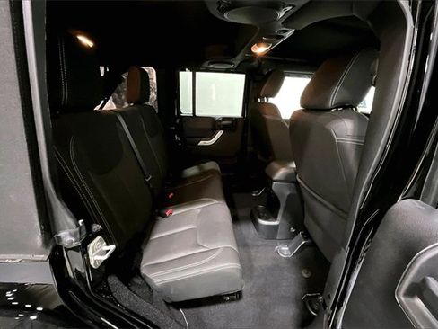Used 2014 Jeep Wrangler Unlimited Sahara w/ Connectivity Group image 26