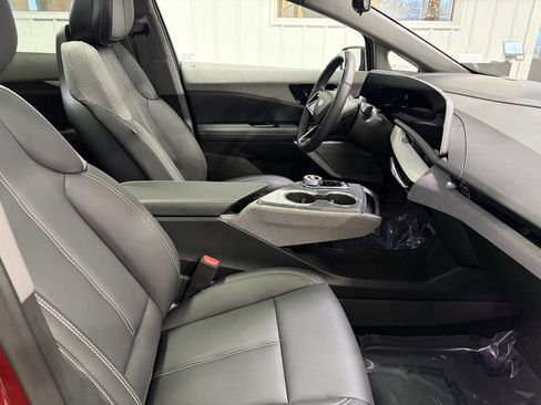 Used 2025 Cadillac Optiq Luxury 1 w/ LPO, Floor Liner Package image 37