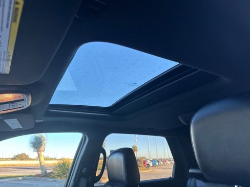 Used 2024 Dodge Durango GT image 10