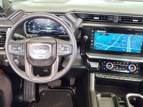 Used 2025 GMC Sierra 2500 Denali Ultimate w/ Max Trailering Package AWD/4WD image 27