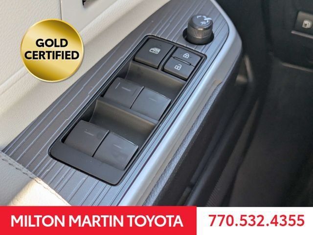 Certified 2026 Toyota Sienna XLE FWD image 26