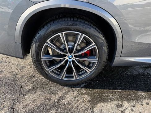 New 2026 BMW X5 xDrive50e image 17