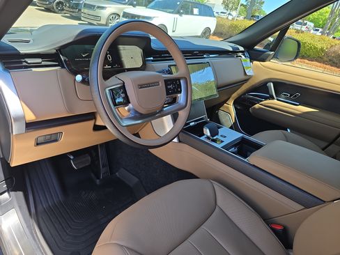 New 2026 Land Rover Range Rover Long Wheelbase Autobiography AWD/4WD image 16