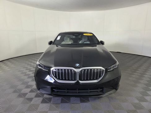Used 2025 BMW 530i w/ Premium Package RWD image 3