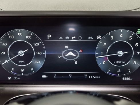 Certified 2025 Kia Seltos EX w/ EX Sunroof Package image 14