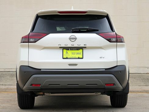 Used 2023 Nissan Rogue SV w/ SV Premium B Package FWD image 10