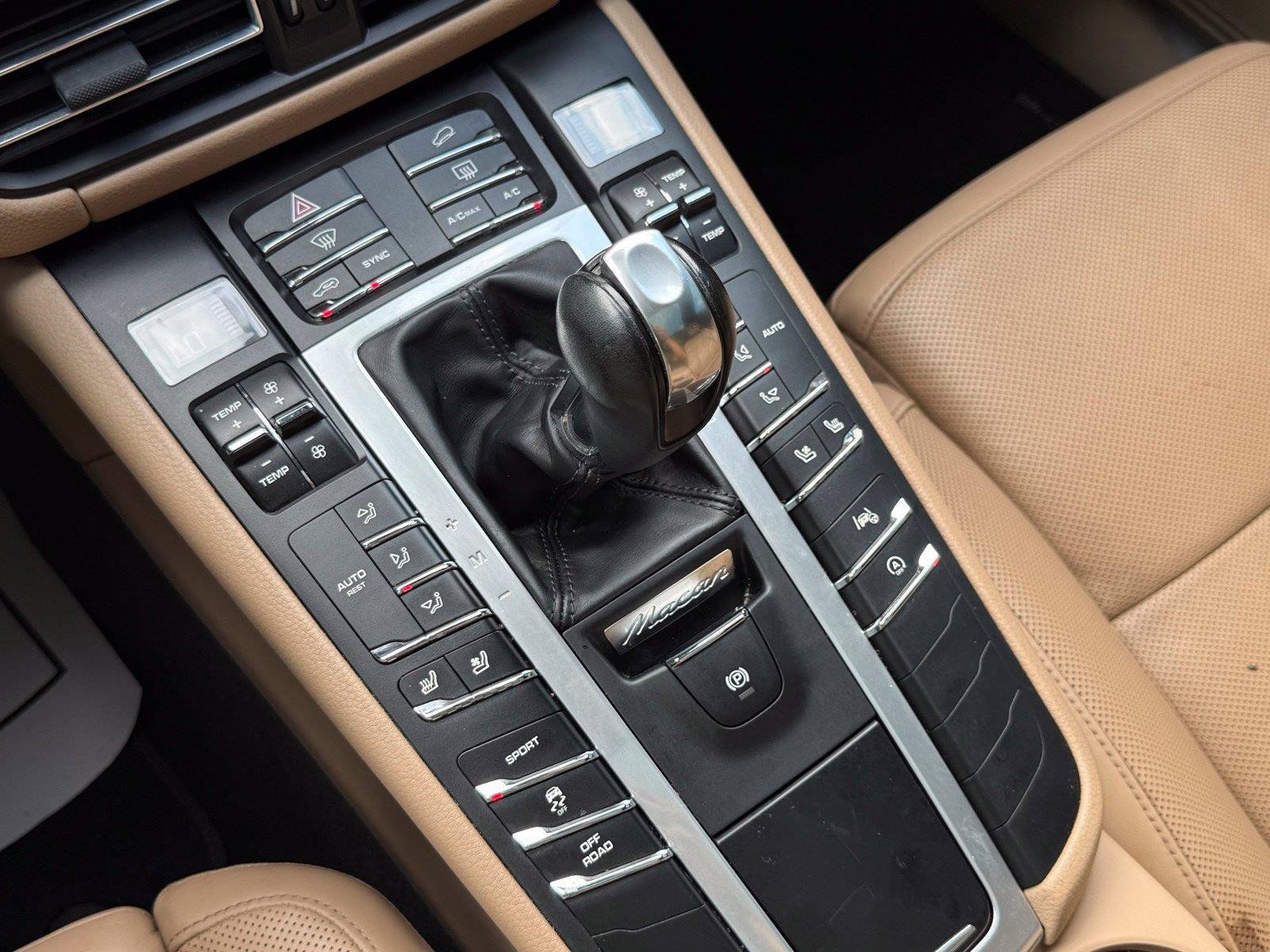 Used 2020 Porsche Macan S AWD/4WD image 46