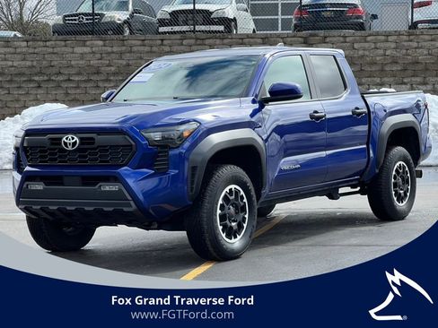 Used 2024 Toyota Tacoma TRD Off-Road image 1