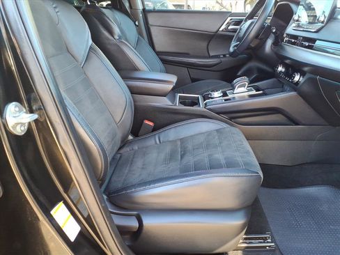 Used 2022 Mitsubishi Outlander SE image 11