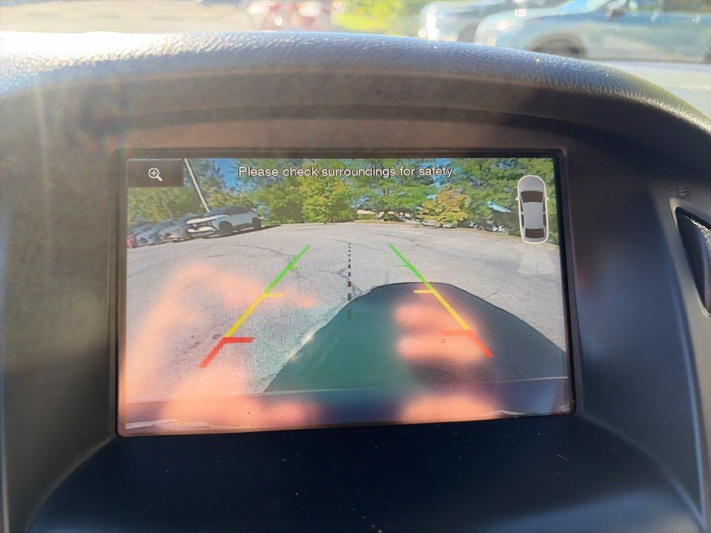 Used 2015 Ford Focus Titanium FWD image 20