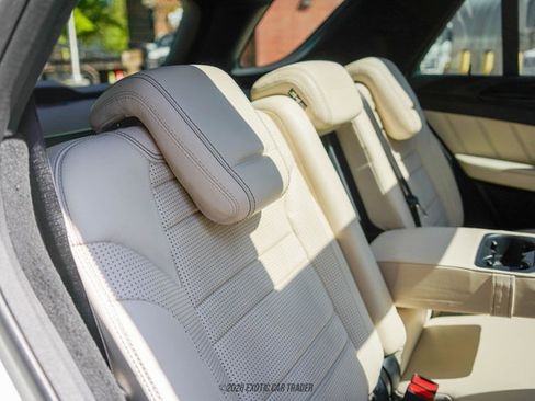 Used 2015 Mercedes-Benz ML 63 AMG 4MATIC image 25