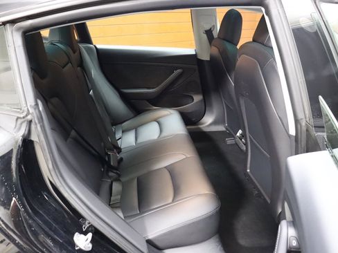 Used 2023 Tesla Model 3 Standard Range image 59