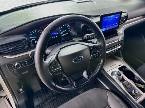 Used 2020 Ford Explorer XLT w/ Comfort Package AWD/4WD image 22