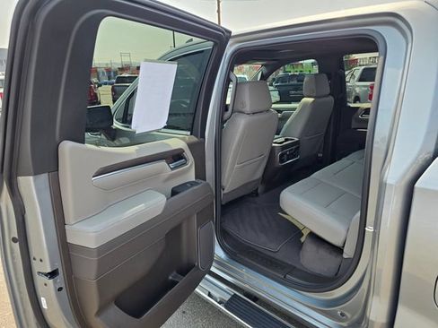 Used 2026 GMC Sierra 1500 SLT w/ SLT Convenience Package AWD/4WD image 15