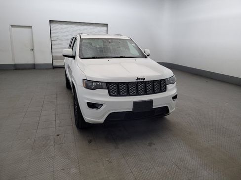 Used 2021 Jeep Grand Cherokee Laredo X AWD/4WD image 14