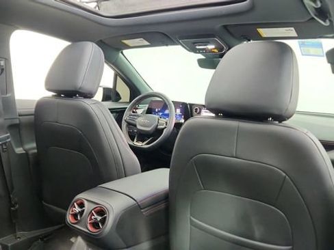 Used 2025 Chevrolet Blazer EV RS image 27