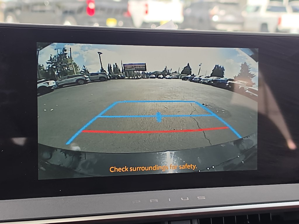 Used 2024 Toyota Prius Prime Premium FWD image 32