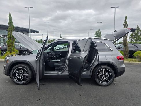 New 2026 Mercedes-Benz GLB 250 4MATIC image 12