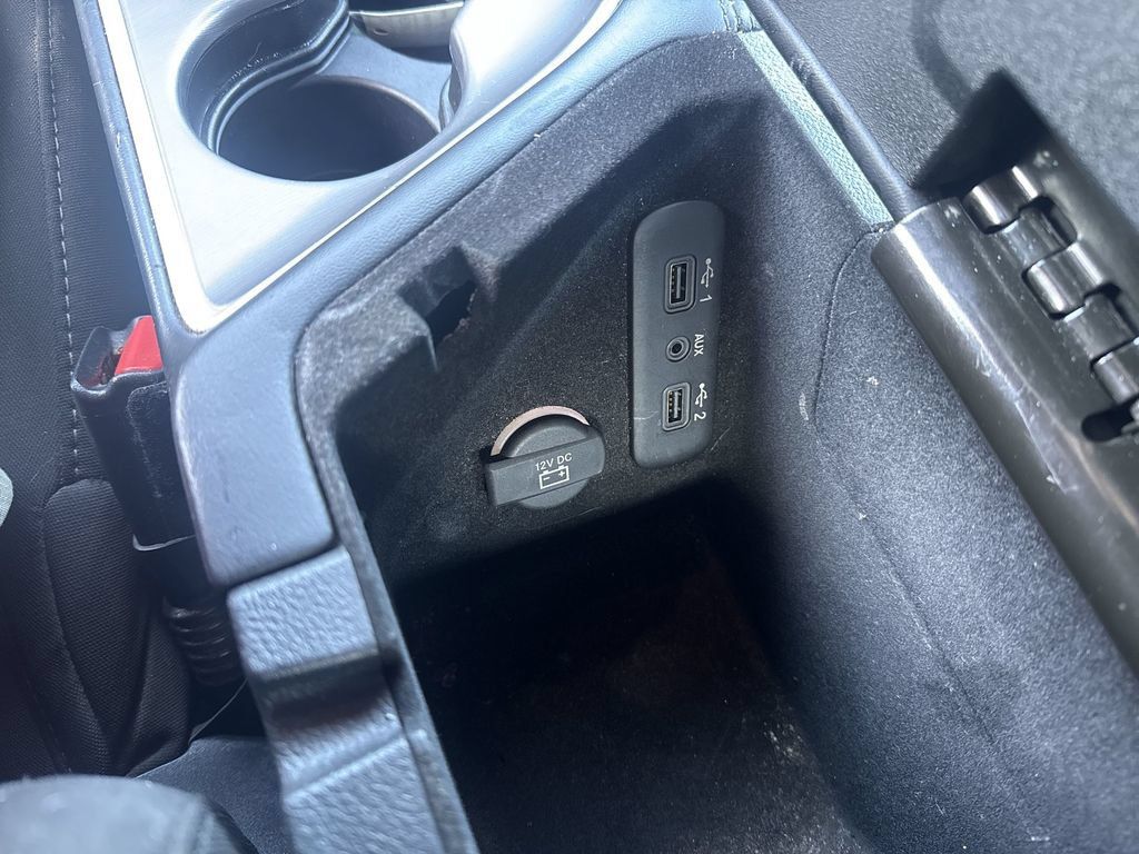 Used 2021 Dodge Challenger SXT RWD image 25