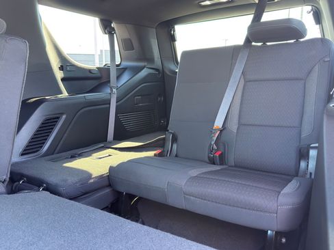 Used 2022 GMC Yukon SLE image 32