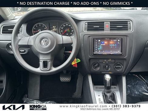 Used 2014 Volkswagen Jetta SE FWD image 2