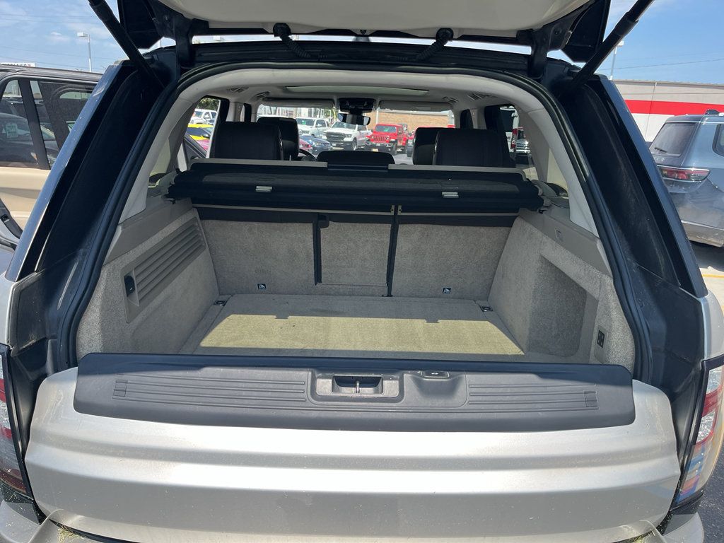 Used 2017 Land Rover Range Rover HSE AWD/4WD image 36