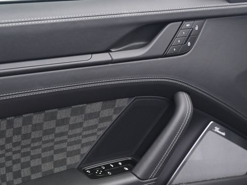 Certified 2026 Porsche 911 GTS image 28