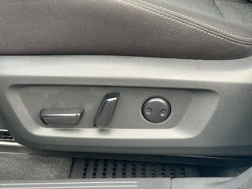Certified 2023 Nissan Rogue SV AWD/4WD image 16