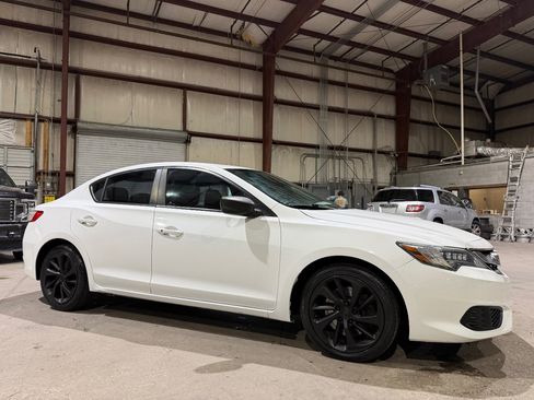 Used 2017 Acura ILX FWD image 3