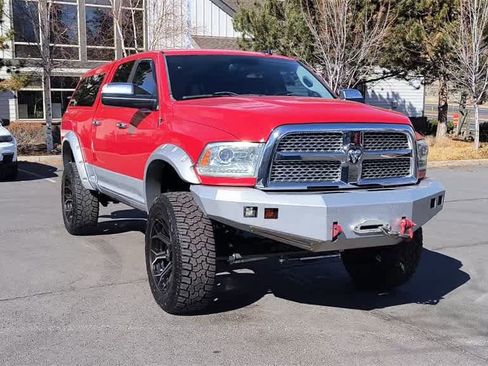 Used 2014 RAM 2500 Laramie image 3