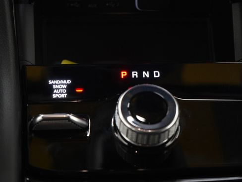 Used 2023 Jeep Grand Cherokee Limited w/ Luxury Tech Group II AWD/4WD image 20