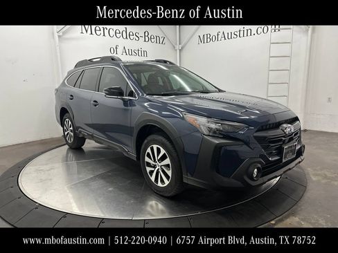 Used 2025 Subaru Outback Premium AWD/4WD image 1