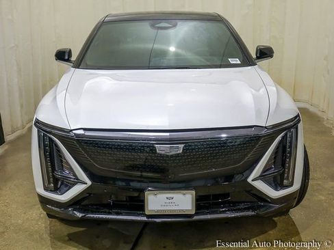 New 2025 Cadillac Lyriq Sport w/ LPO, Floor Liner Package AWD/4WD image 4
