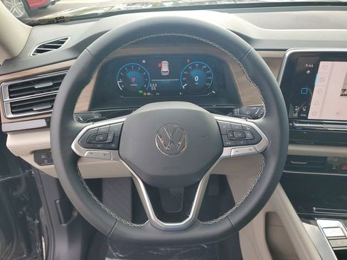 New 2026 Volkswagen Atlas SE image 19