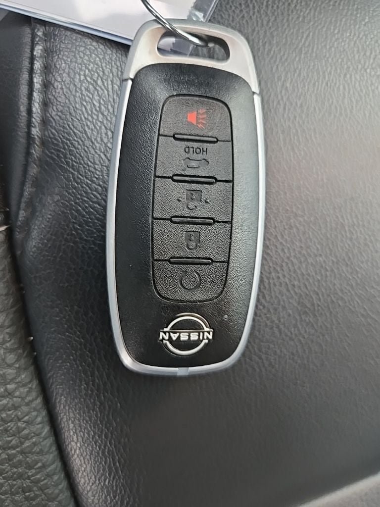 Used 2025 Nissan Pathfinder SL AWD/4WD image 44