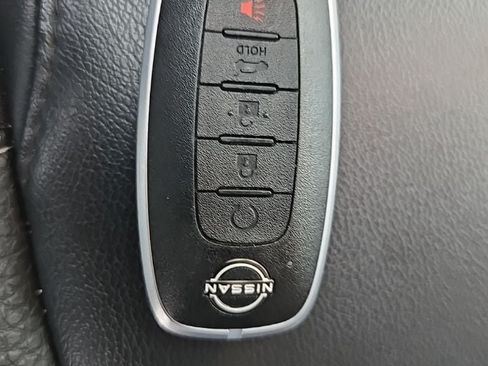 Used 2025 Nissan Pathfinder SL AWD/4WD image 44