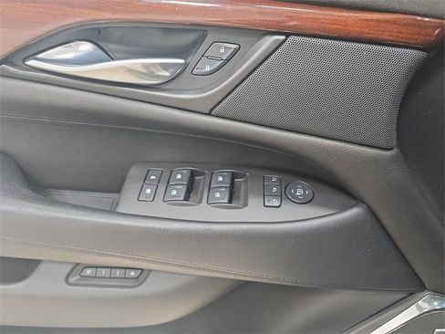 Used 2015 Cadillac Escalade Premium image 28