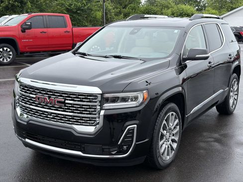 Certified 2023 GMC Acadia Denali w/ Denali Technology Package AWD/4WD image 3