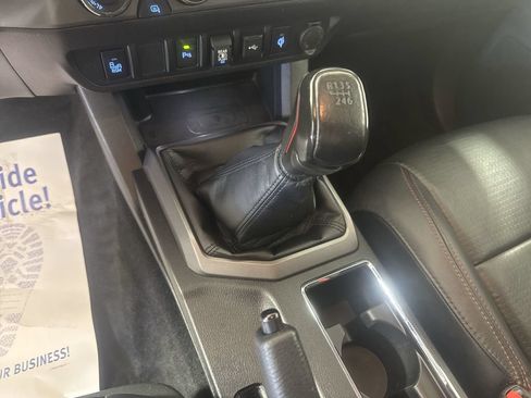 Used 2021 Toyota Tacoma TRD Pro AWD/4WD image 16