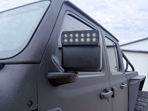Used 2021 Jeep Gladiator Sport AWD/4WD image 12