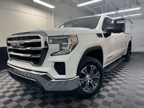 Used 2020 GMC Sierra 1500 SLE w/ Preferred Package image 3