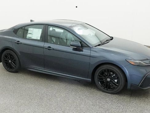 New 2026 Toyota Camry SE image 12