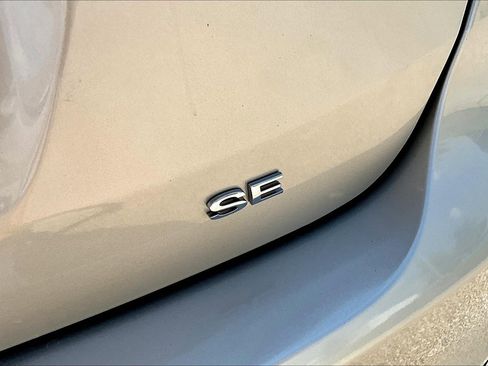 Used 2018 Ford Focus SE image 8