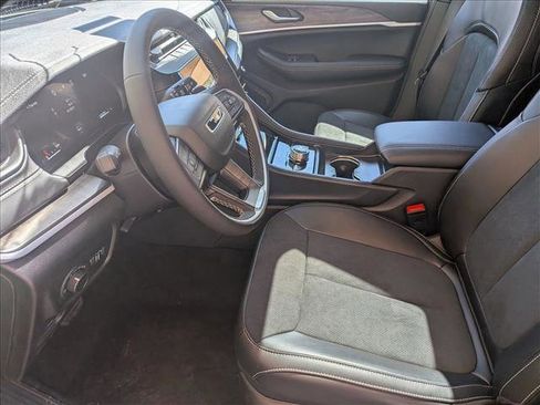 New 2026 Jeep Grand Cherokee Altitude AWD/4WD image 4