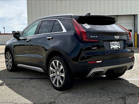 Used 2019 Cadillac XT4 Premium Luxury w/ Technology Package AWD/4WD image 3