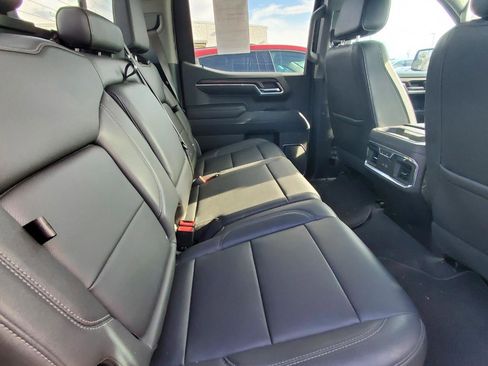 Used 2023 GMC Sierra 1500 SLT w/ SLT Premium Package image 6